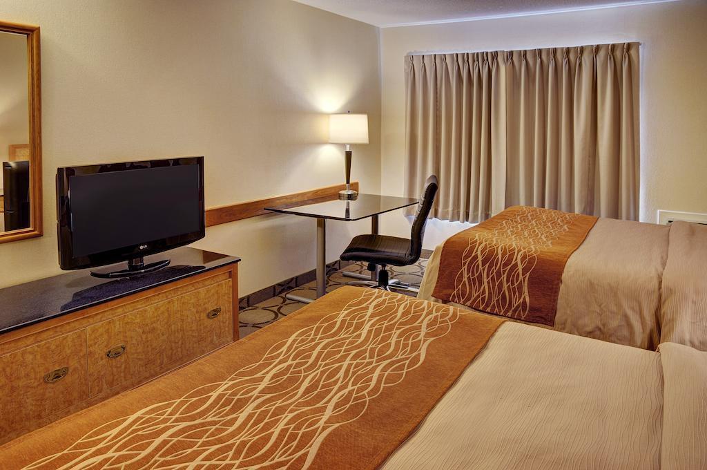 Comfort Inn Airport Winnipeg Eksteriør billede