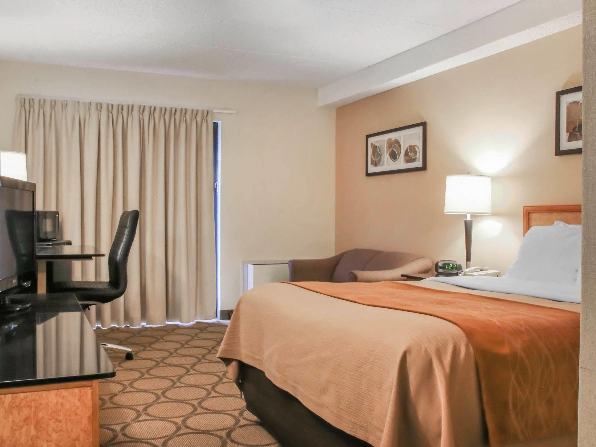 Comfort Inn Airport Winnipeg Eksteriør billede